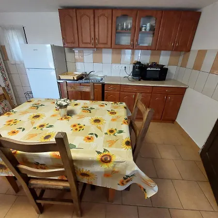 Orban Apartman Apartment Kovagoors