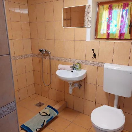 Orban Apartman Apartment