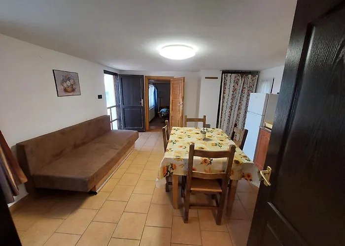 Orban Apartman 호텔 *