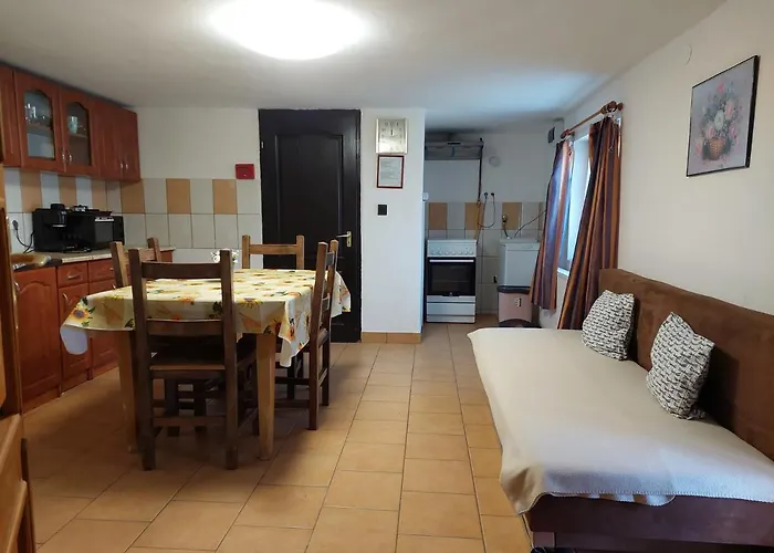 Orban Apartman * Kovagoors