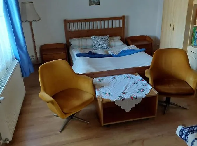 Orban Apartman 호텔 *